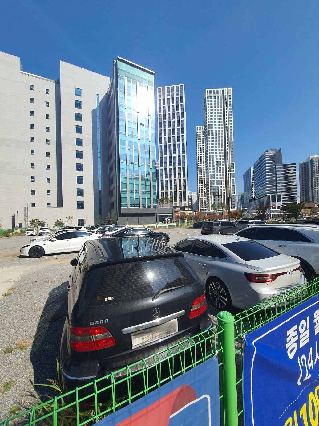 무인-주차장은-별도의-인력이-필요-없습니다.