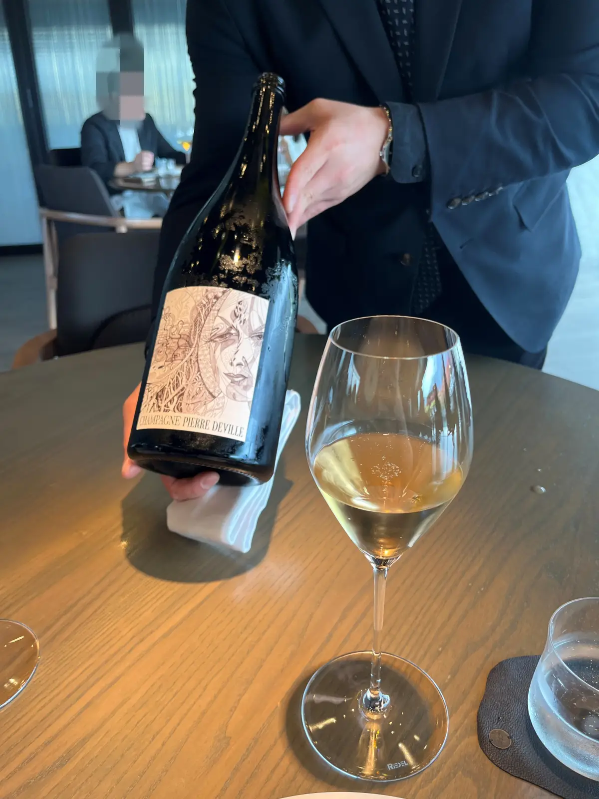 홍콩-모수-와인