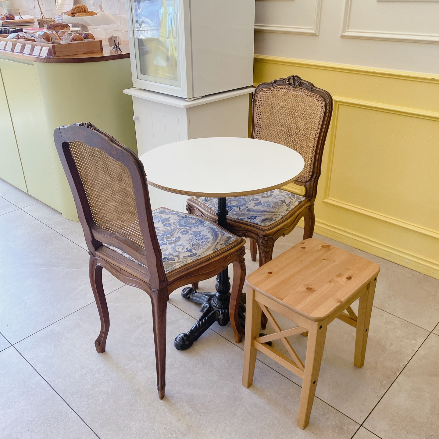 라룬드파리(la lune de paris)카페 경기 화성 동탄 반송동 센트럴파크 주차 베이커리 르꼬르동블루 파티시에 케이크 샌드위치 까눌레