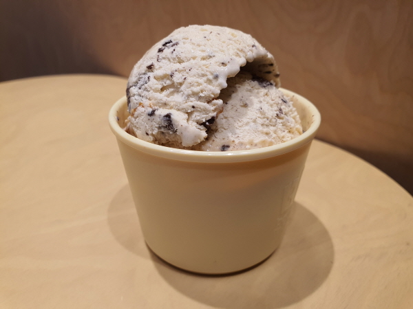 베스킨라빈스31 쿠키 앤 카라멜 아이스크림