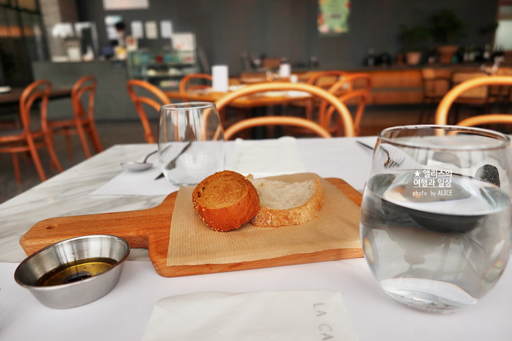 경기도 호캉스 호텔 숲뷰 마운틴뷰 좋은 호텔 추천 라까사 호텔 광명, 라까사 키친