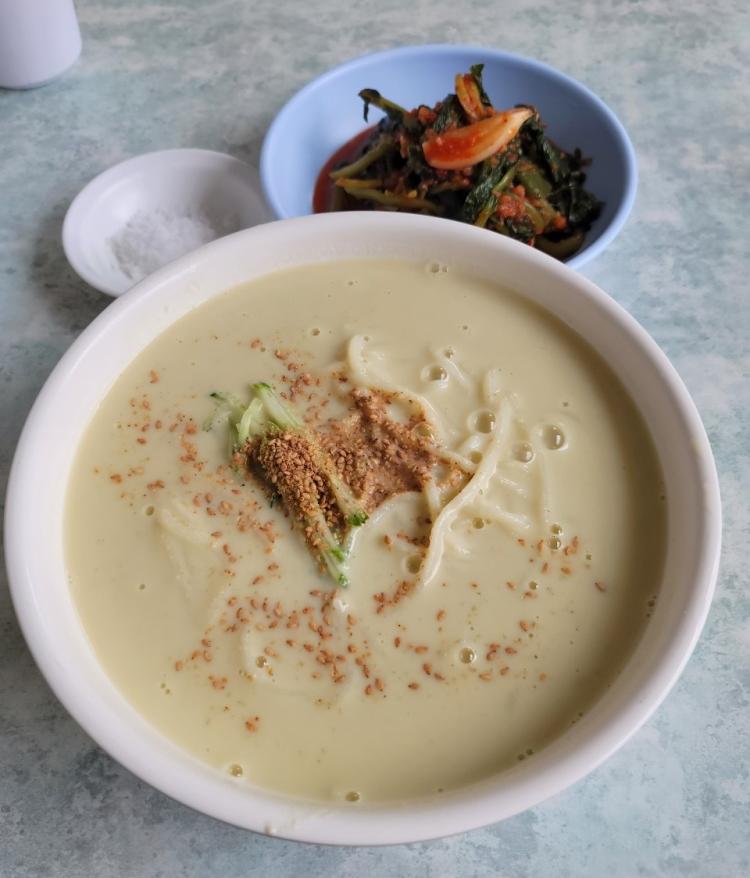 &lsquo;하루 3시간, 150그릇 한정판매&lsquo; 50년 전통의 콩국수 충남 당진 맛집