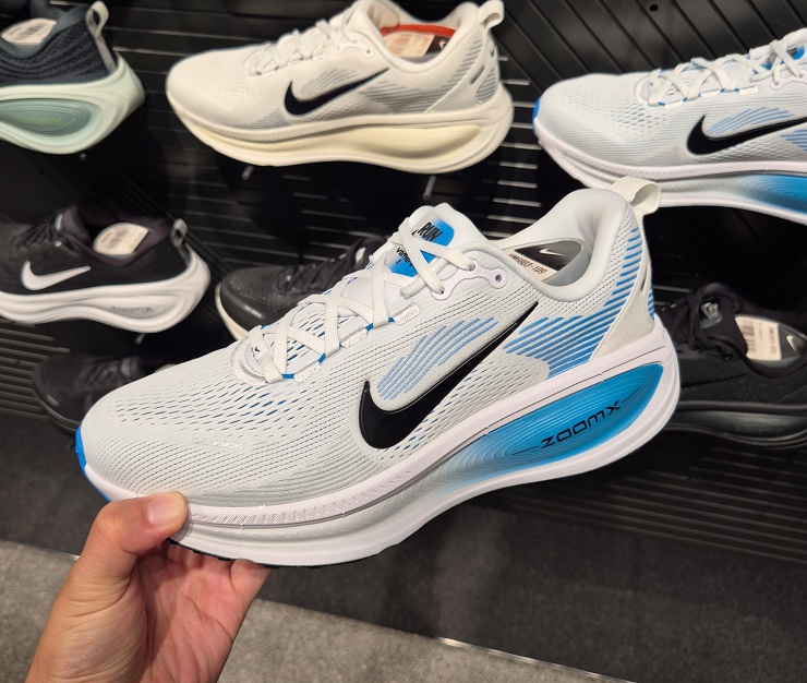 보메로 18 러닝 회복주 신발