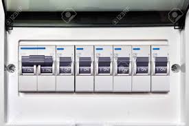 혼자 사는 집에서 ‘전기 차단 시간대’가 실제 전기요금에 미치는 영향 - 14일간 직접 실측한 전력 사용 변화 기록