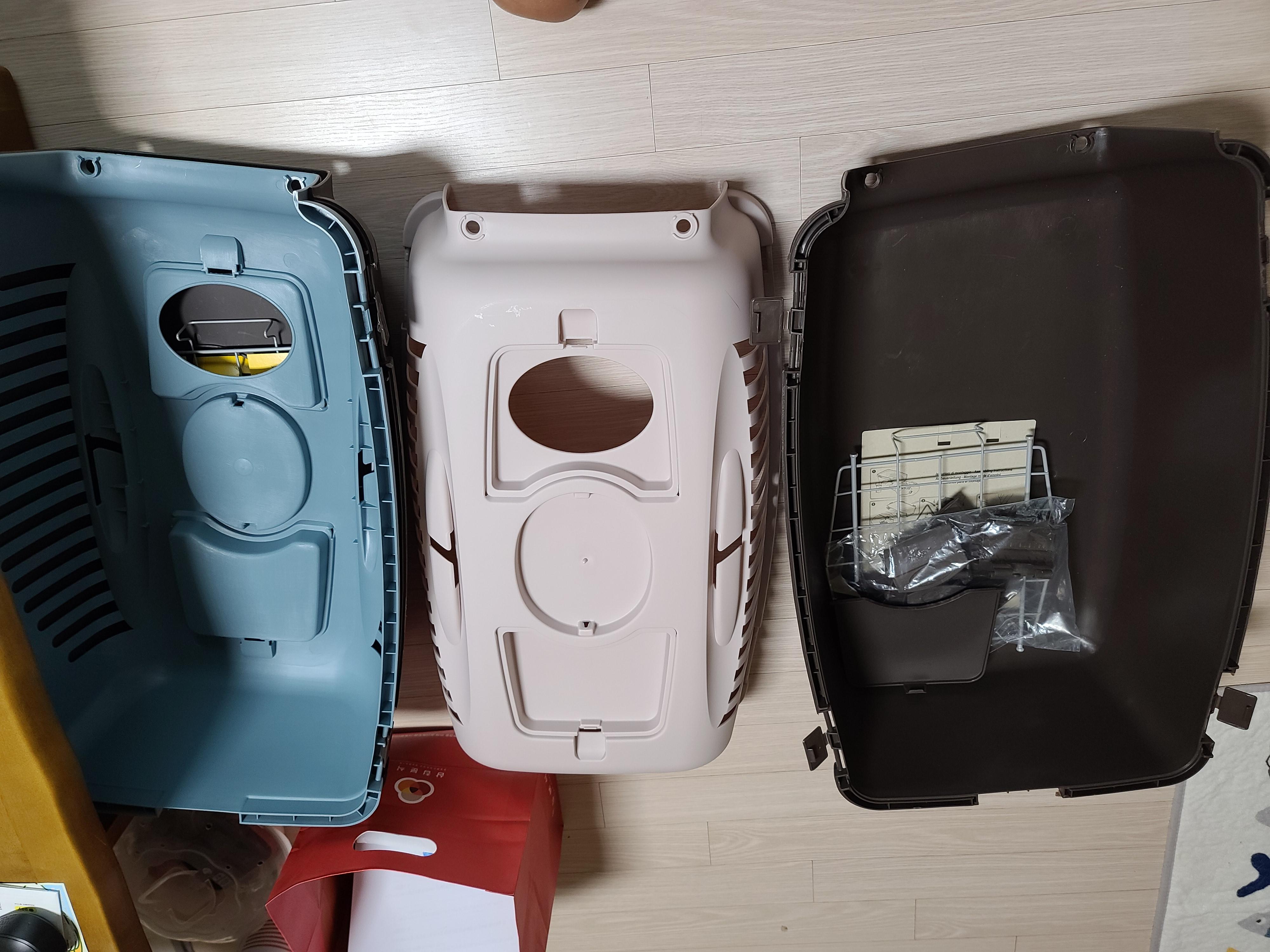 새 이동장이 왔다. 고양이들 총출동!