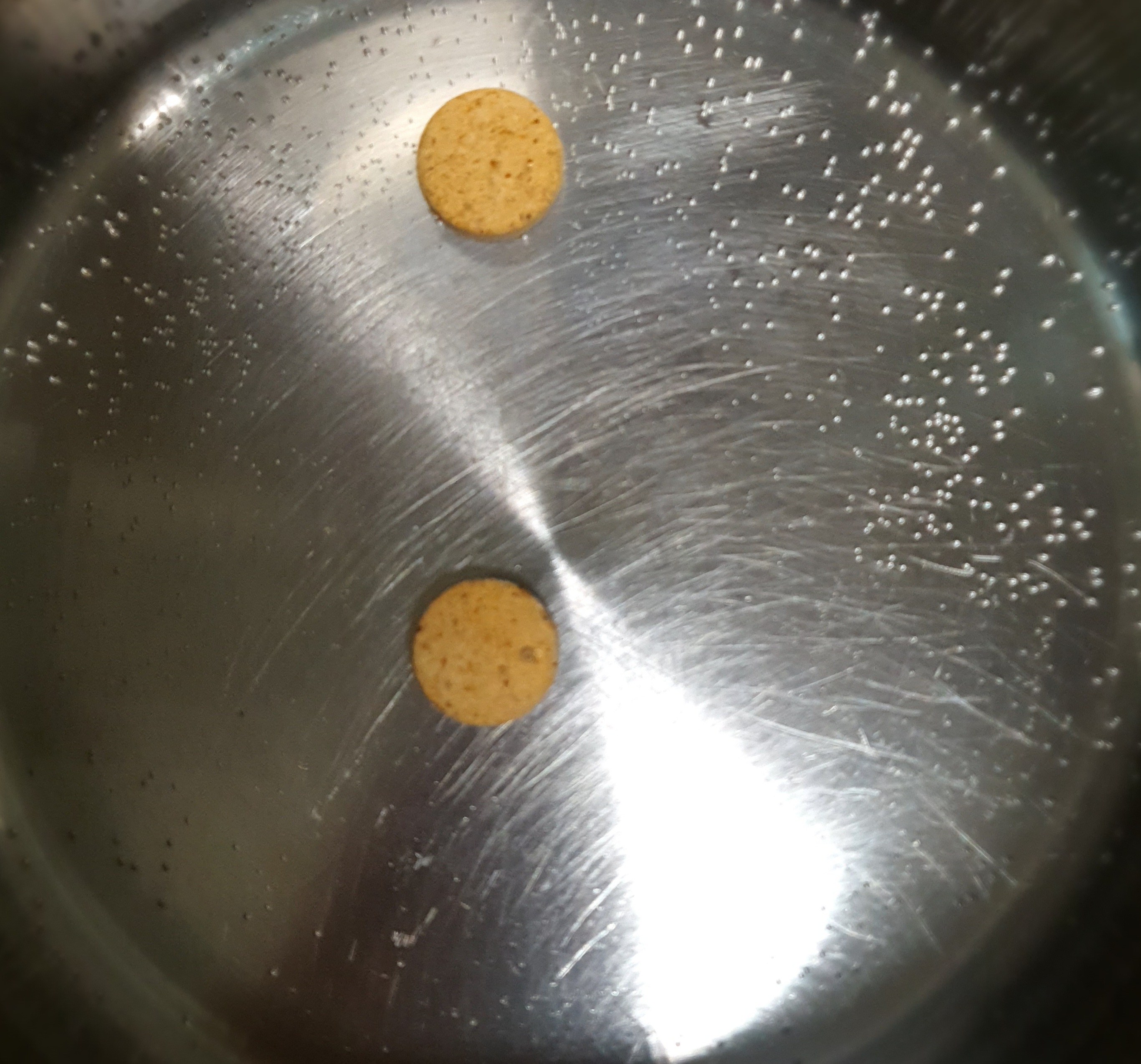 코인-육수로-깊은-맛을-냅니다.