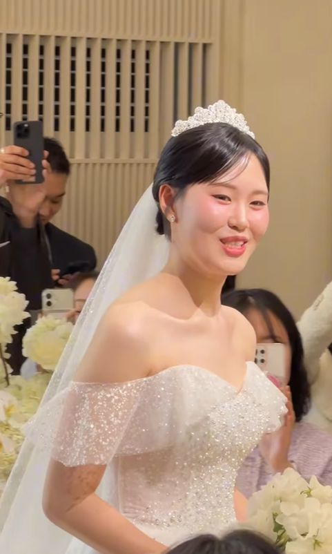 김원훈 결혼과 엄지윤의 '전참시' 폭로, '장기연애' 콘텐츠의 성공 비결과 현실 부부의 반응 분석