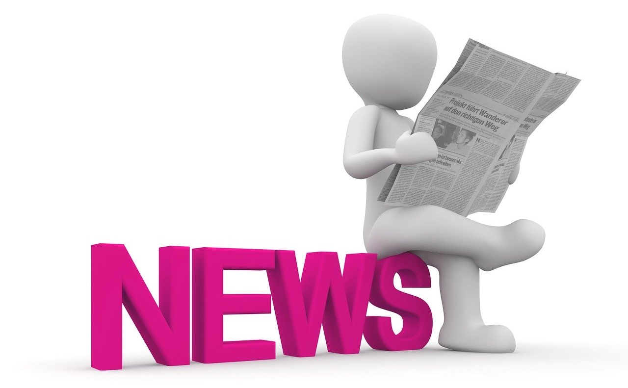 "NEWS"라는 3D 글씨 위에 걸터 앉아서 신문을 보는 사람을 형상화한 이미지입니다.