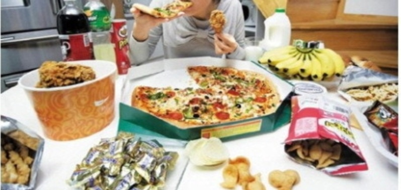 폭식 을 하고있는 이미지