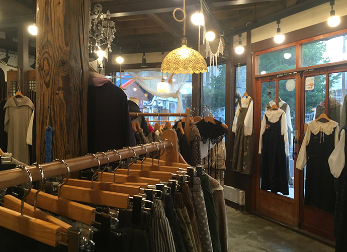 군산과자조합-아래-옷가게3