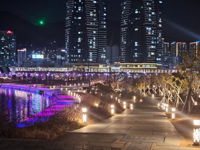 부산항 북항 친수공원 야경