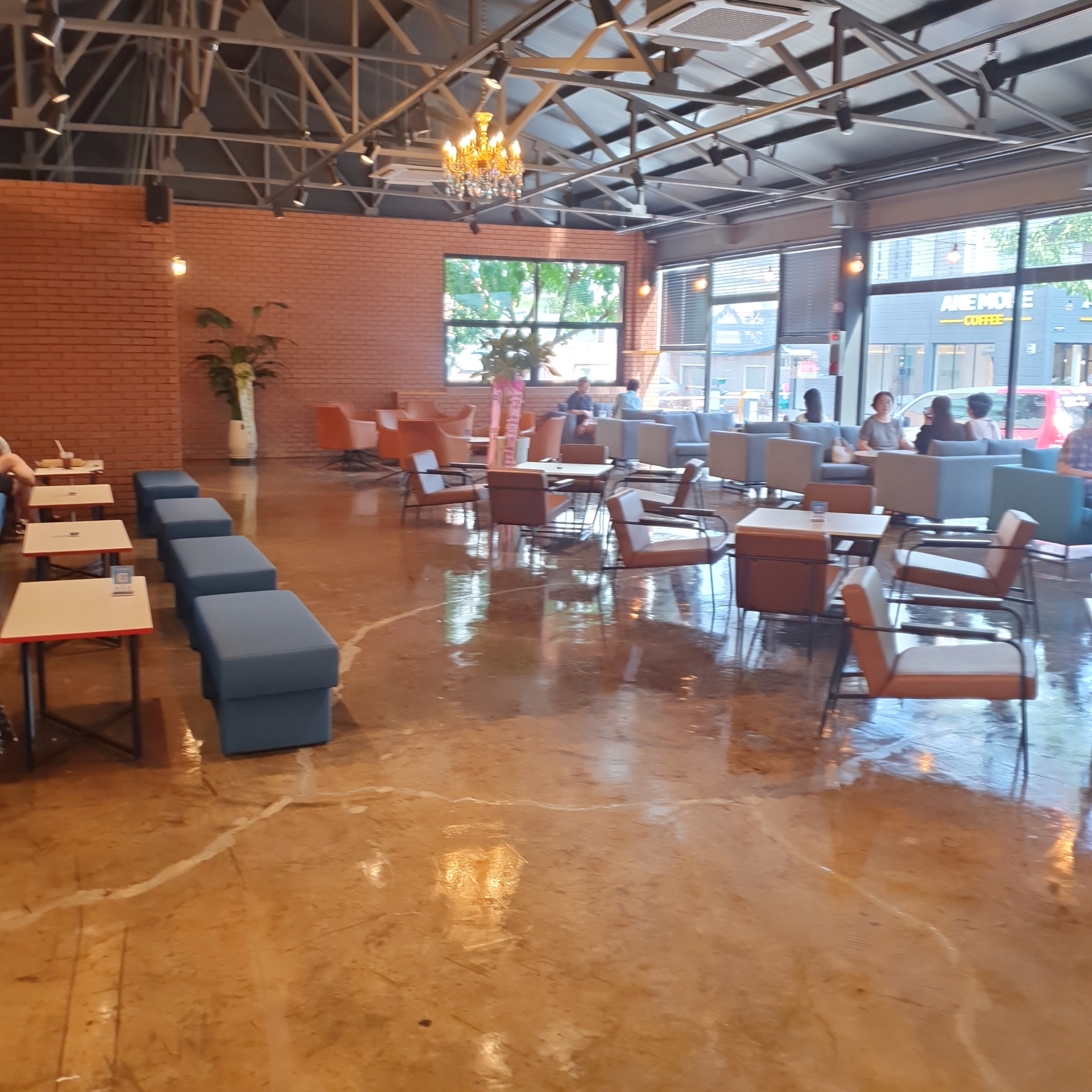 카페 더남산 내부모습2