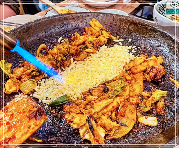 맛있는 녀석들 논현&#44; 학동 무쇠 철판 닭갈비 맛집