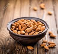 손톱 건강에 좋은 음식: 아몬드