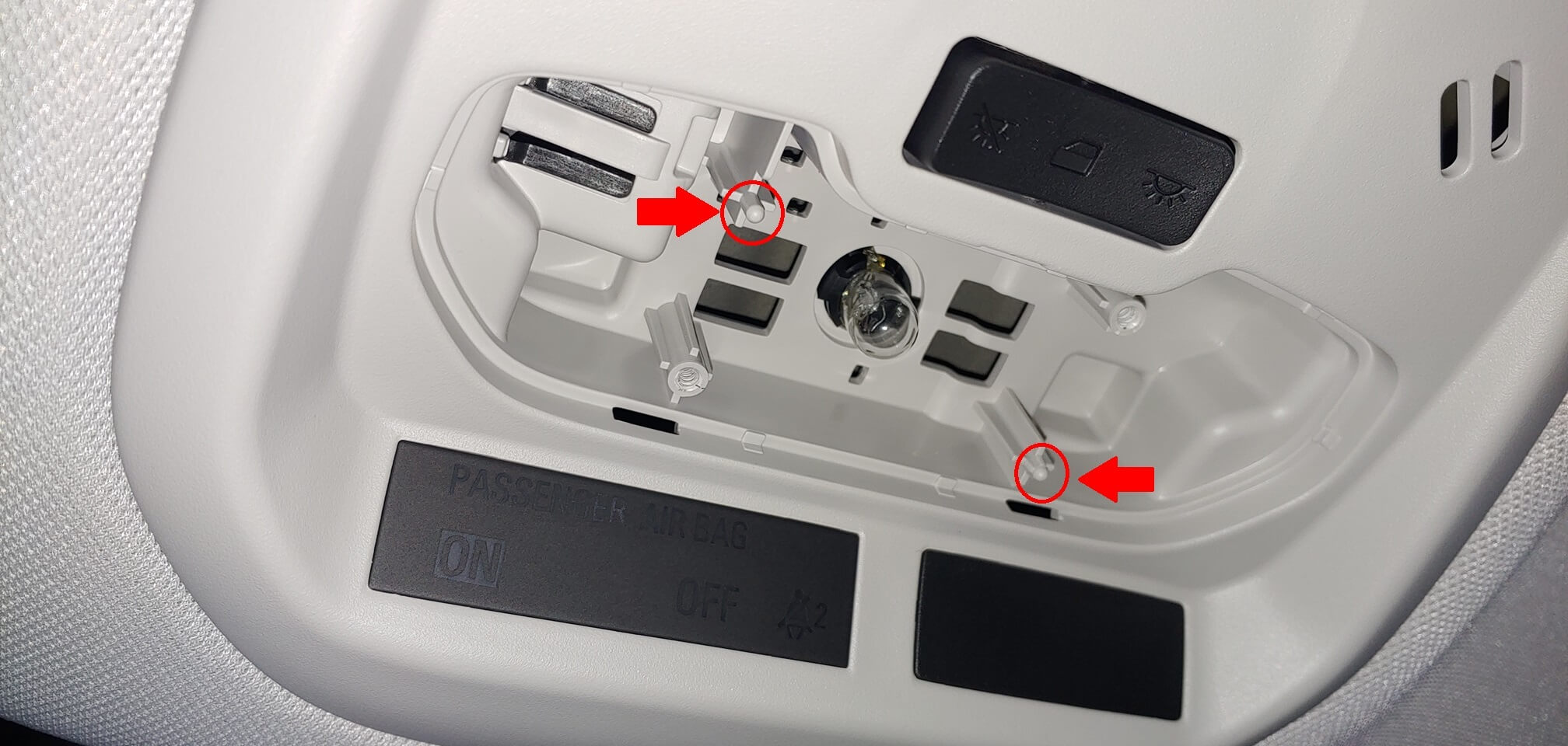 실제 차주가 알려주는 쉐보레 트랙스 크로스오버 - LED 실내등(전등) 교체하기