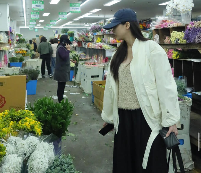 이나은 사복