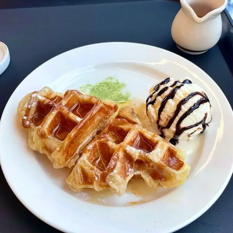 제209회 놀라운토요일 놀토 트와이스 나연 모모 채영 커피와 크로플 맛있는 카페 강원 평창 진부전통시장 현지인 추천 맛집 소개