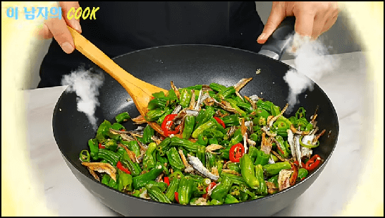 꽈리고추볶음, 꽈리고추 조림