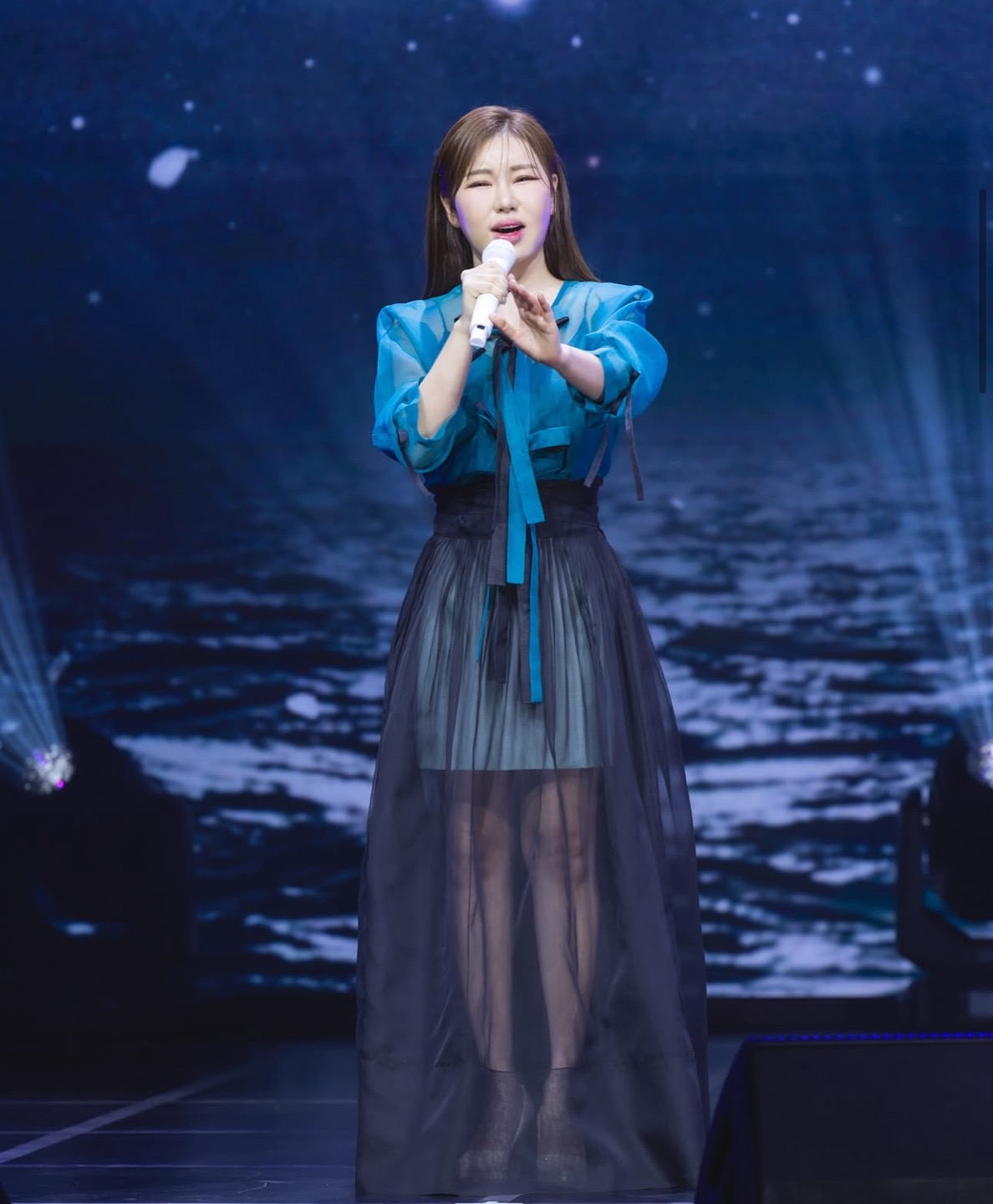 트로트 여왕 송가인, 정규 4집 '가인달' 초동 신기록 경신!