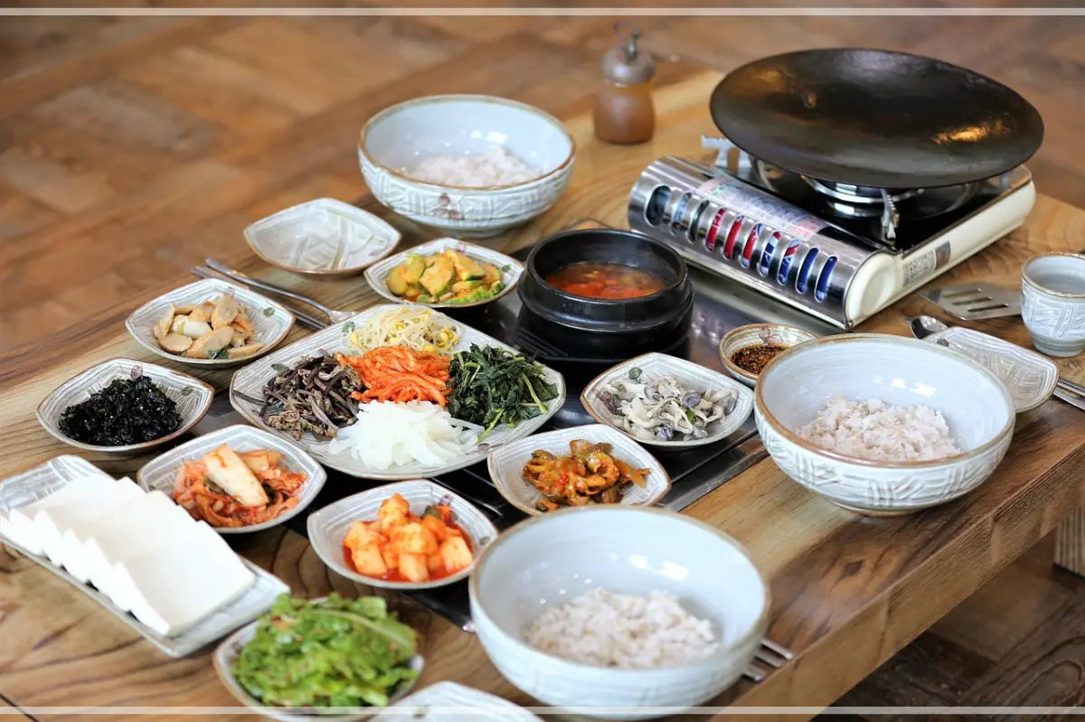 tofu-grilled-and-rice-with-side-dishes