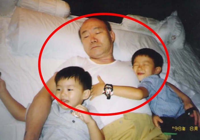 전두환 손자 전재용 아들 전우원 인스타 가족 일가 범죄 폭로 나이 프로필 카톡