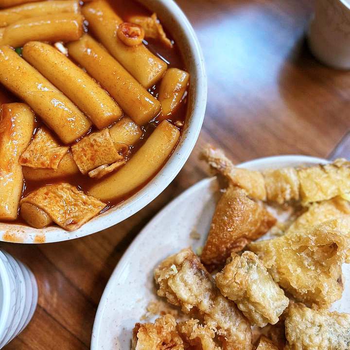 행복을 더하는 달콤한 한 그릇 국물 떡볶이 명지대 맛집 추천 생방송투데이 인생분식