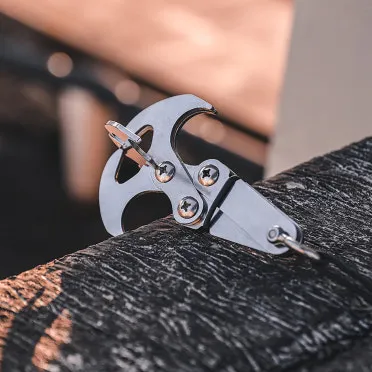 낚시 선물 멀티툴 아이스박스 폴딩체어 물가에서 바로 쓰는 필수 장비 선택_8