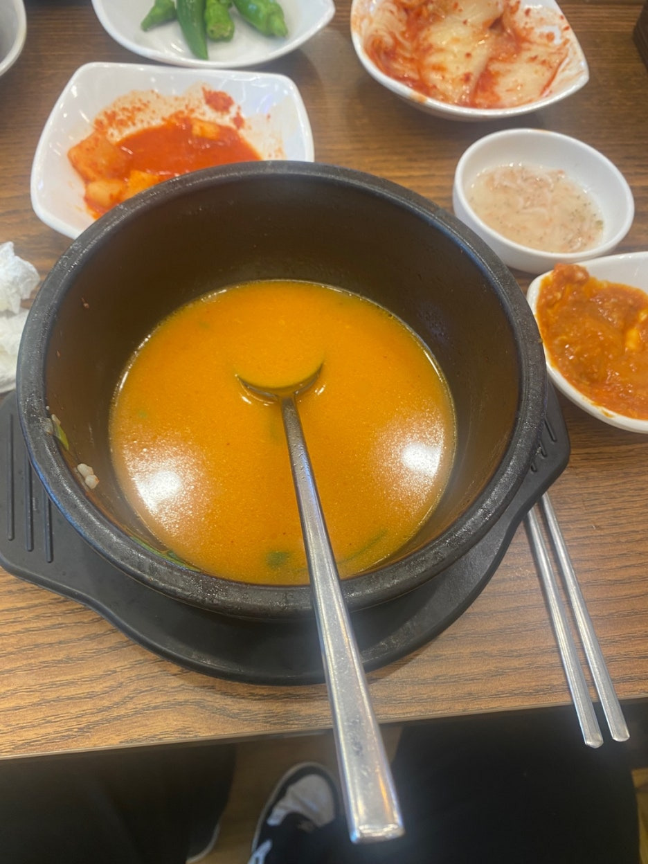 다먹은 국밥 그릇