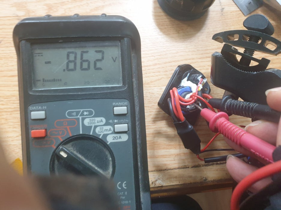 알톤 전기자전거 배터리 회로 출력 전압 측정