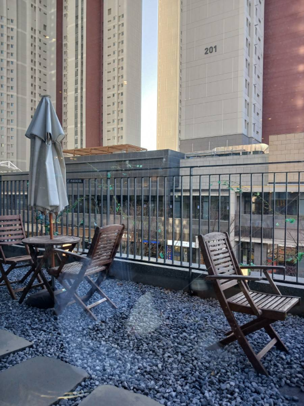 랑데자뷰 테라스 공간