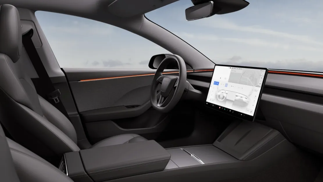 테슬라 모델3 하이랜드 페리 실내