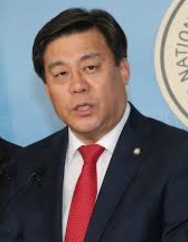 김선동 국회의원 프로필 나이 고향 학력 재산