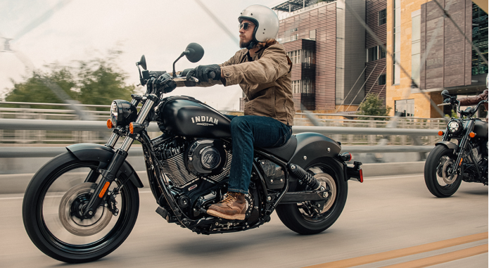 인디언 치프 다크 호스 (Indian Chief Dark Horse) - 아메리칸 크루저의 전통과 현대적인 감각