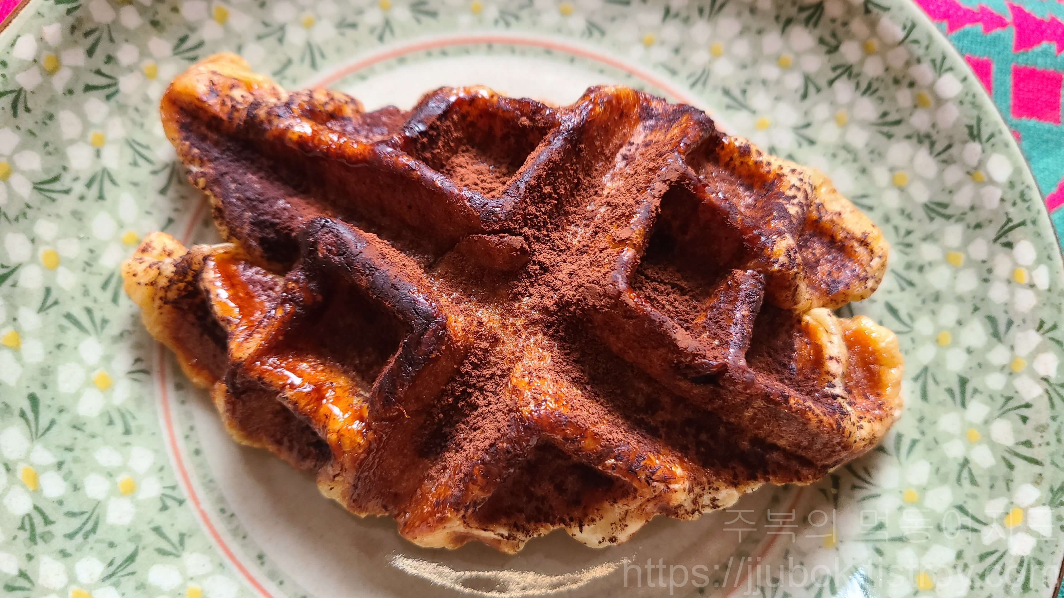 파란만잔-PARANMANJAN-카페-카카오-넛츠-크로플-2