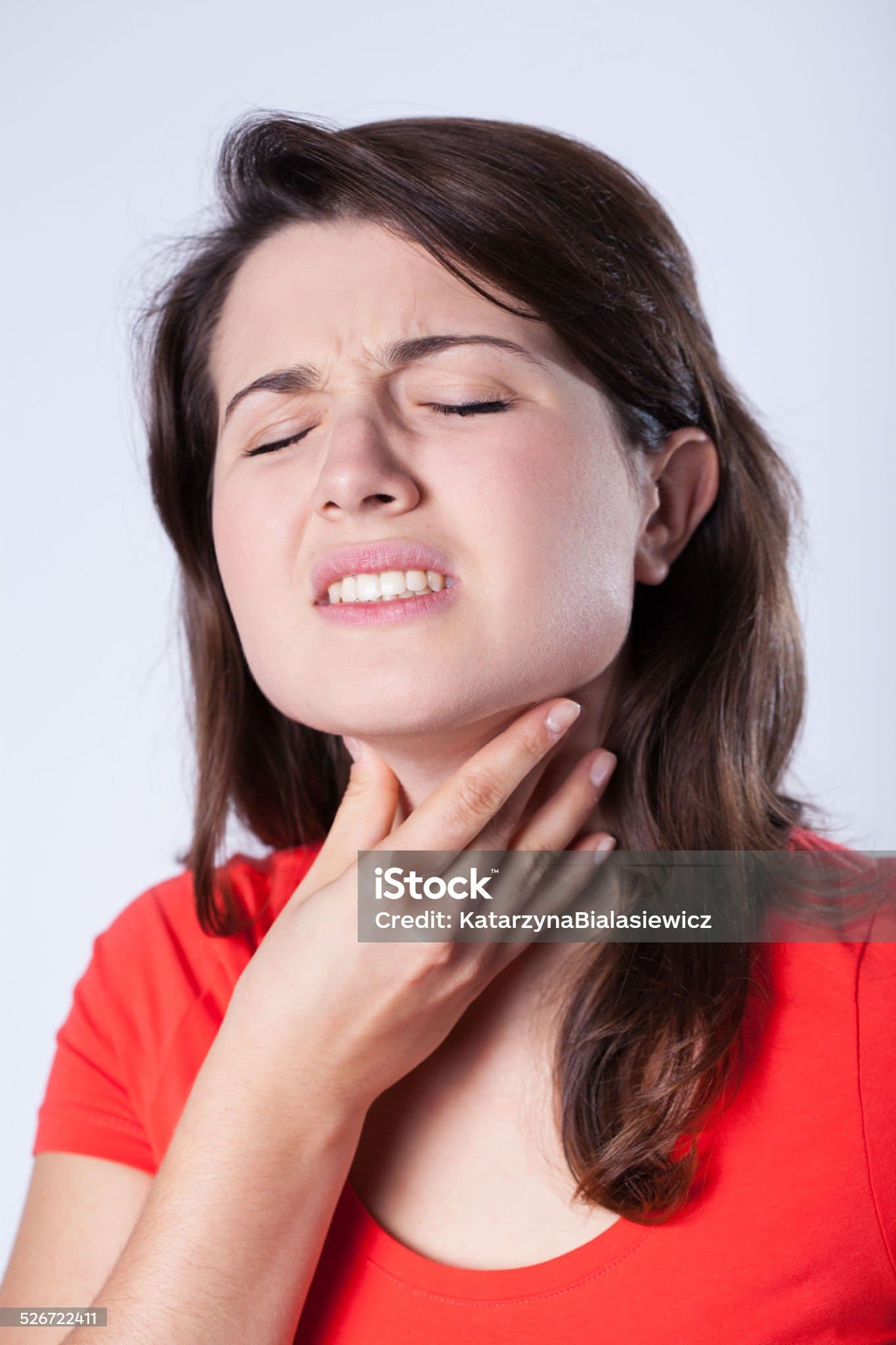 목에 가래가 항상 붙어 있는 것&amp;#44; 감기 아닌데 계속 생기는 이유