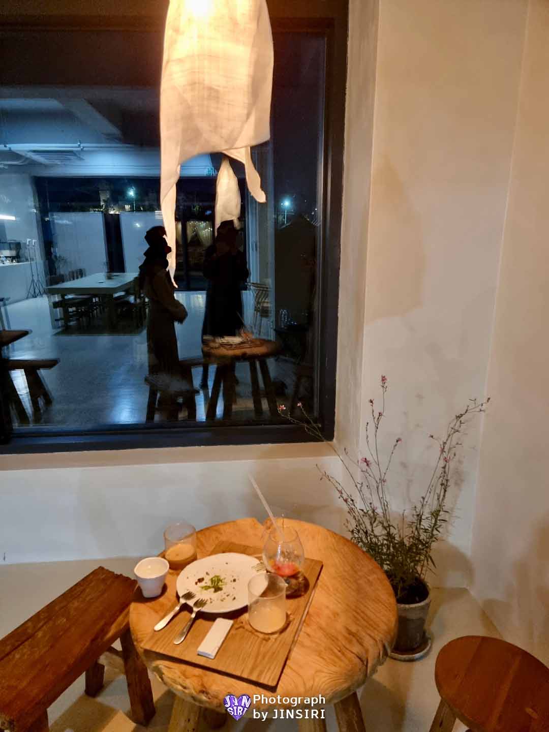 ์์ฃผ ์ฌํ ํ๊ตฌ๋ ์นดํ ์ถ์ฒ ๋ฐ๋ ค๊ฒฌ๋๋ฐ