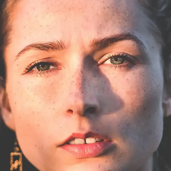 기미&amp;#44; 잡티&amp;#44; 검버섯&amp;#44; 미백 걱정된다면? 중년 여성 루틴으로 싹 잡는 방법