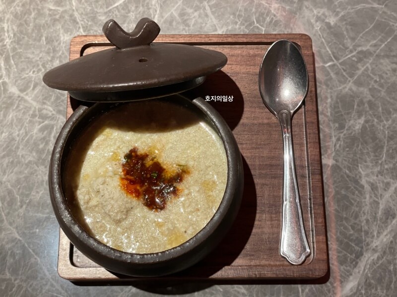 용산 이태원 한식 맛집 덕분 몬드리안 - 덕분 순두부