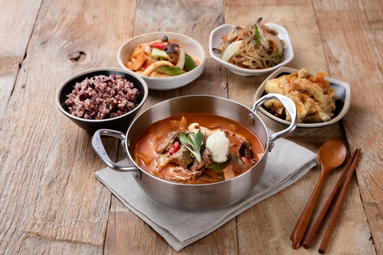 강동구 강동구청역 전설의 맛 무한 리필 홍탕 백탕 반반 샤브샤브 소고기 버섯전골, 버섯탕수육 맛집 추천