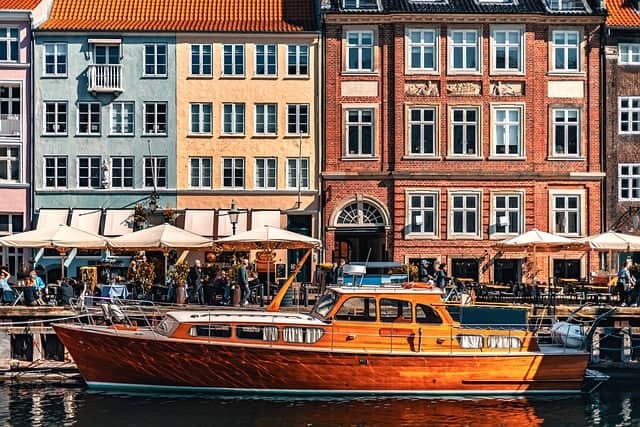 한옥과 핀란드의 '로가 하우스(Log House)'