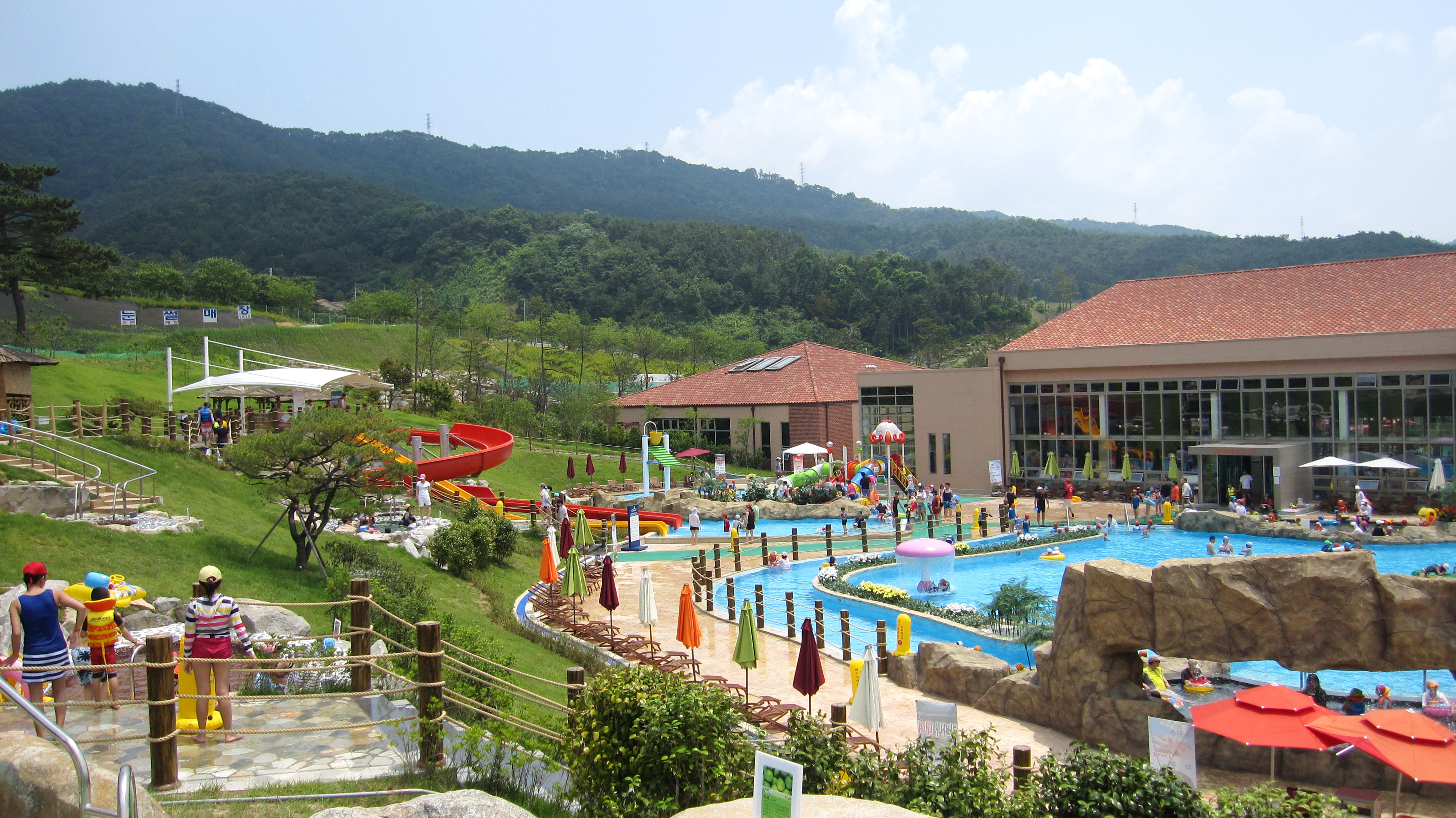 석정 게르마늄 온천 야외 워터파크 모습