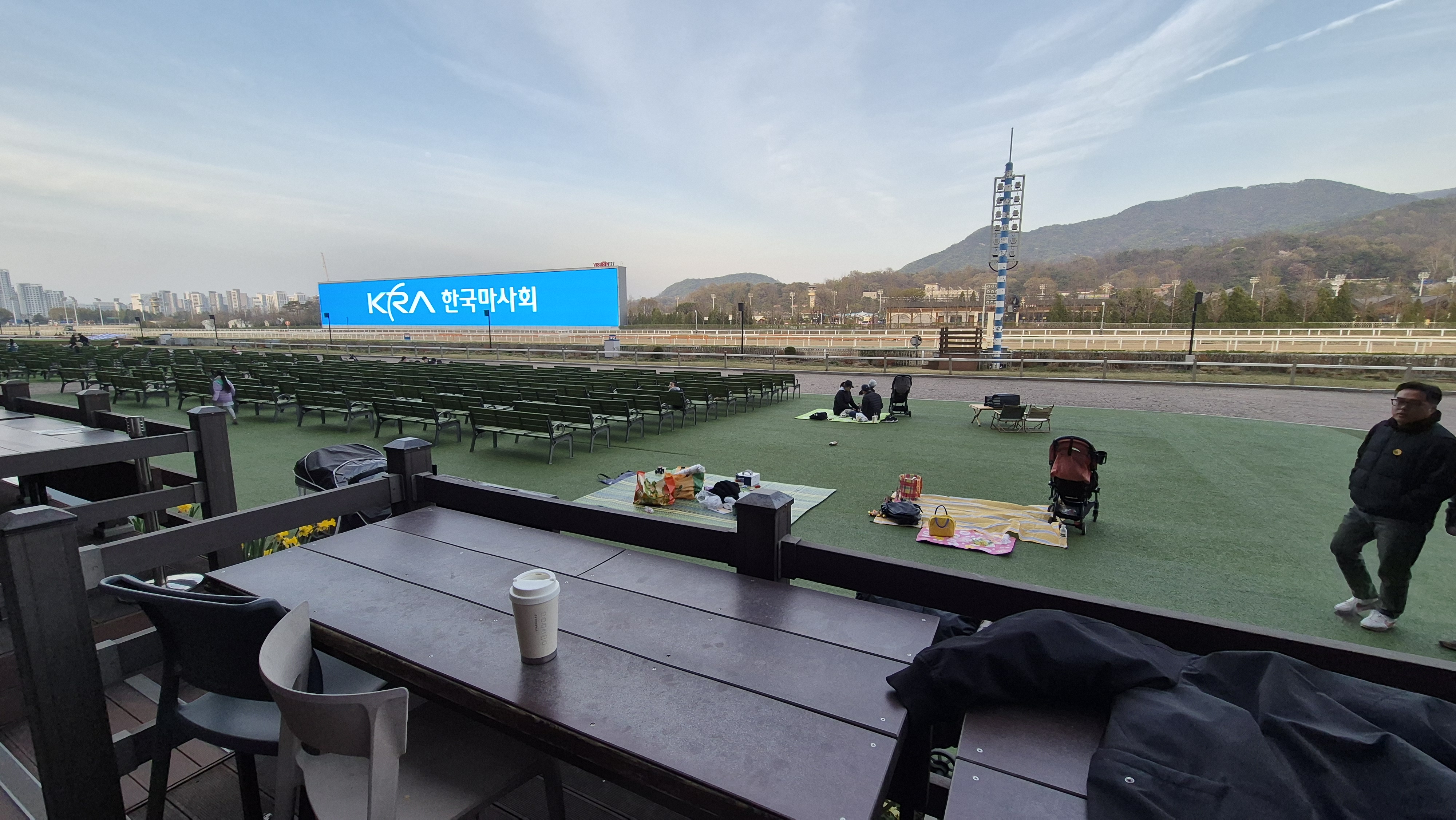 렛츠런파크 서울 드론쇼 자리잡기