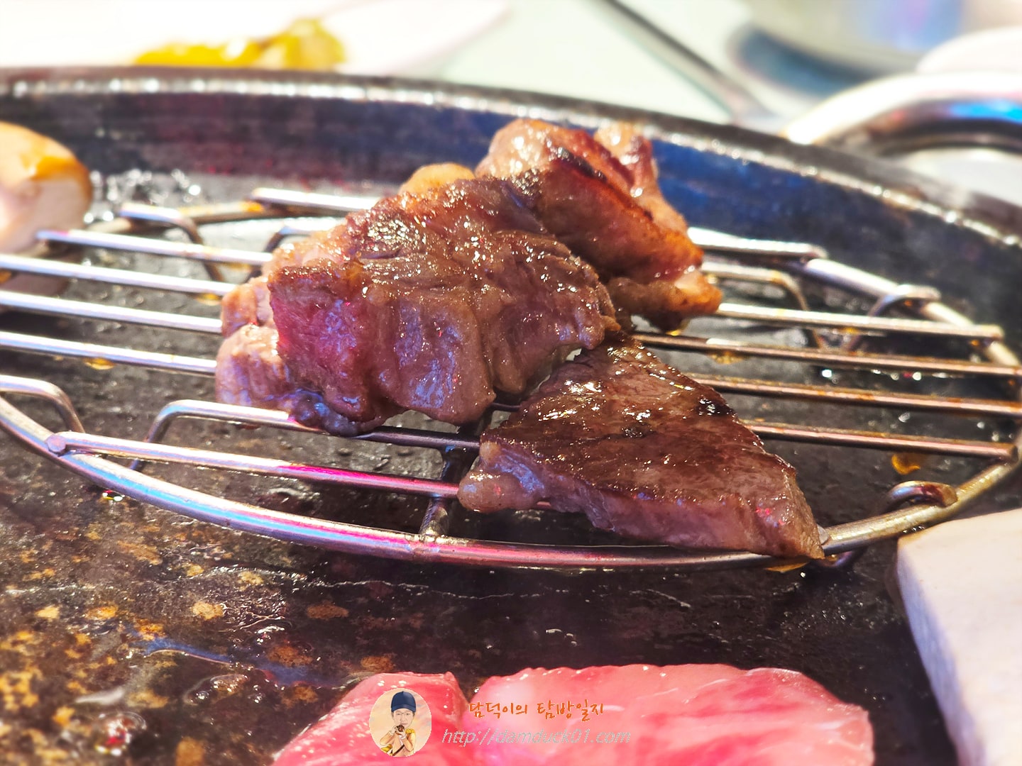 꾸석지돌판한우