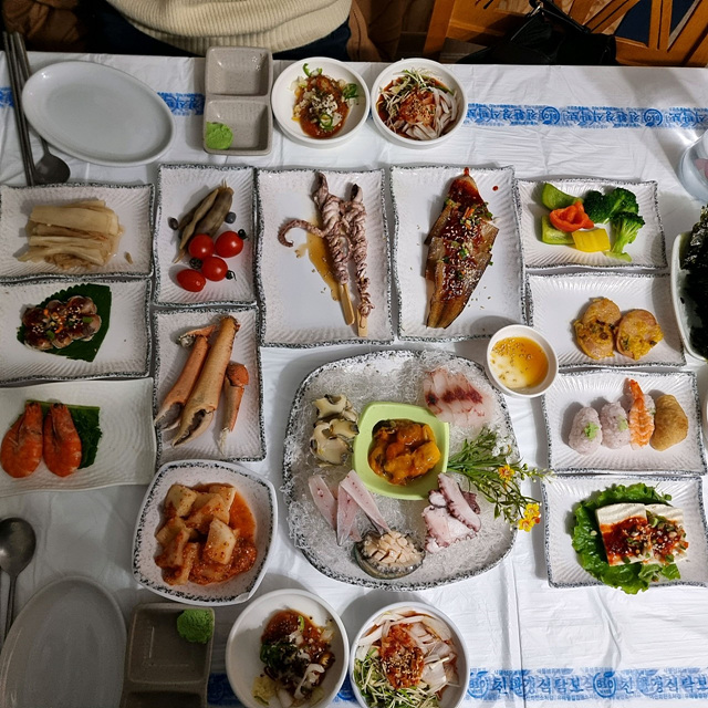 여수 맛집 10곳 현지인추천 여수여행 오동도 향일암