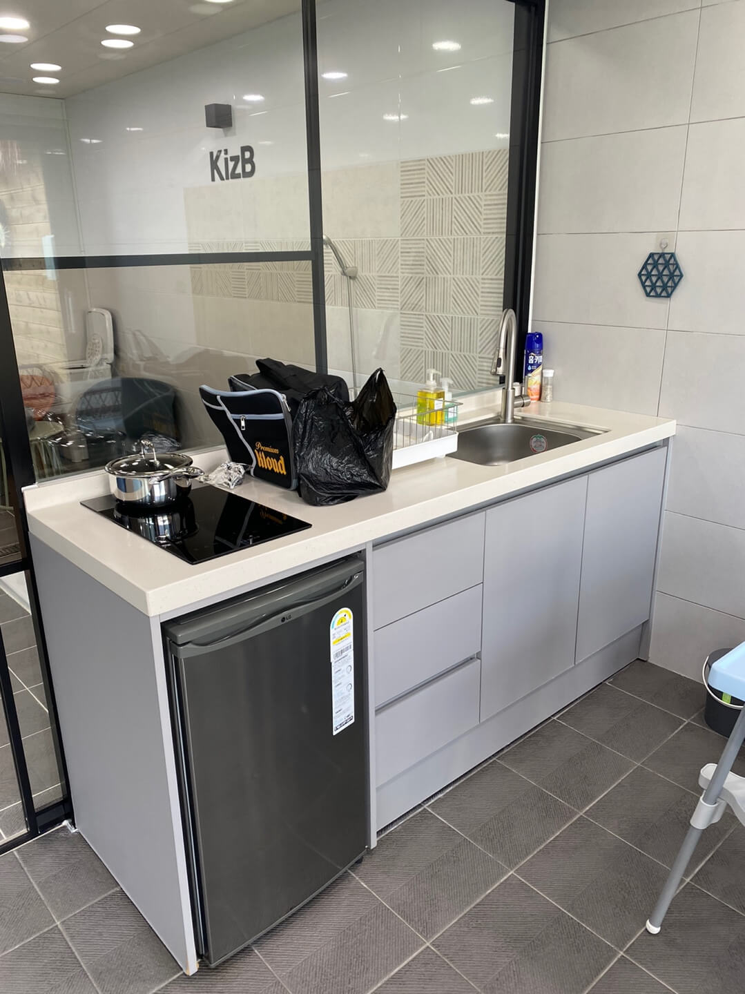 키즈비-풀빌라-수영장-이미지