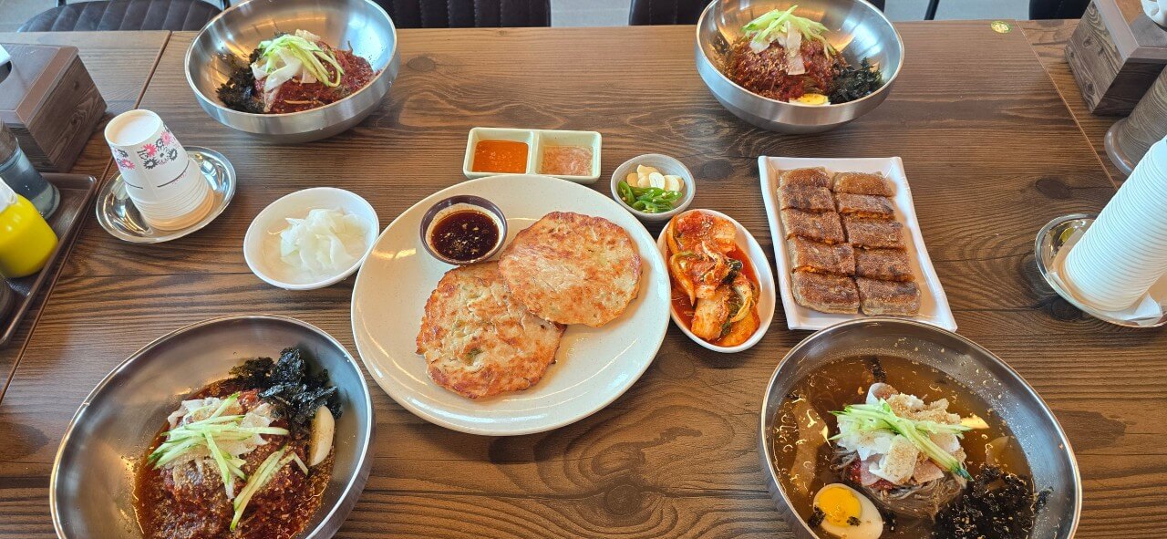오늘N 세상 속으로 철원 메밀막국수 맛집 한탄강막국수&amp;#44; 철원여행 오늘N 2584회 강원도 철원의 주상절리길&amp;#44; 고석정&amp;#44; 고석정 꽃밭&amp;#44; 한탄강 막국수 맛집
