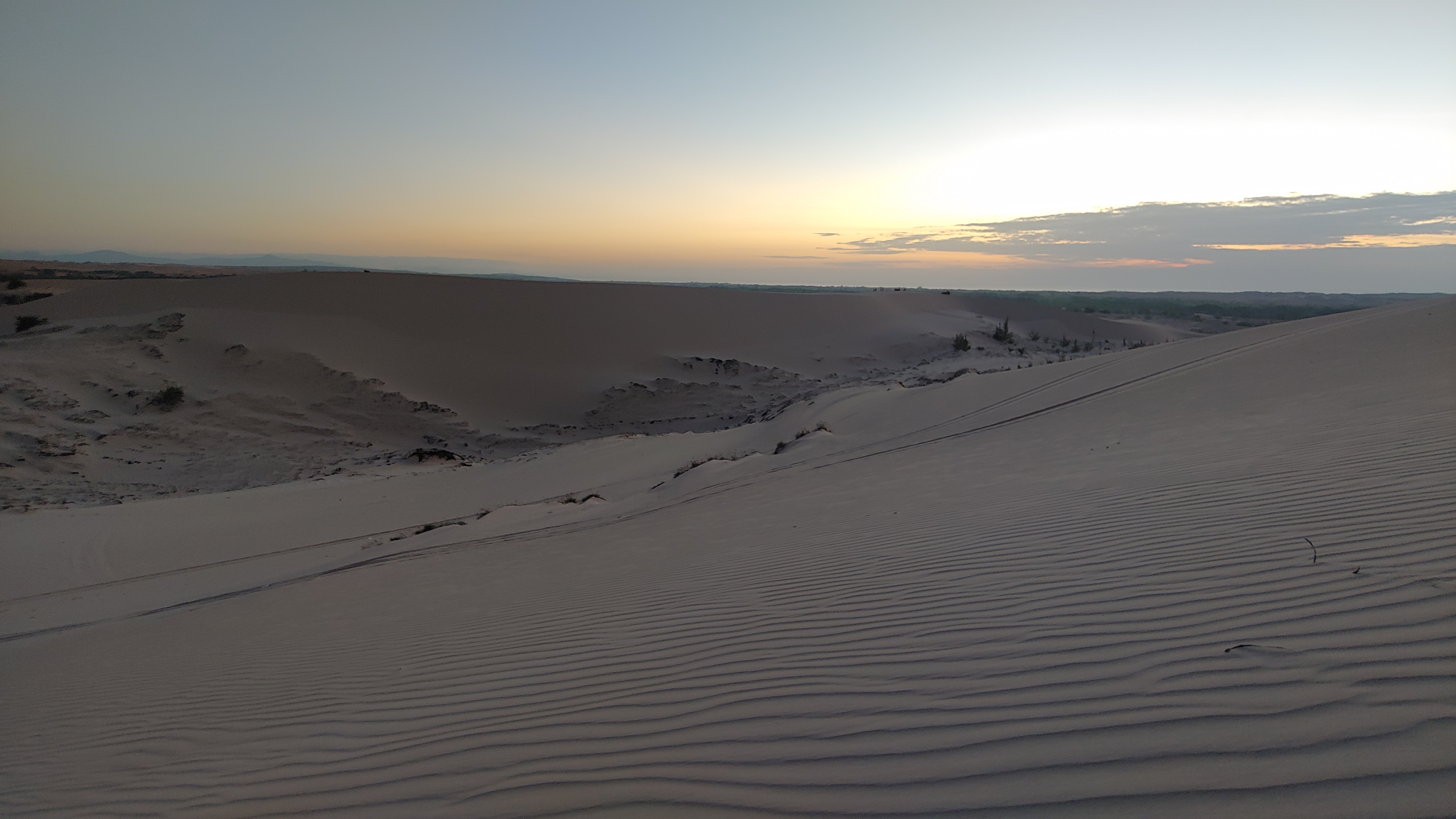 동이 터오는 화이트샌듄