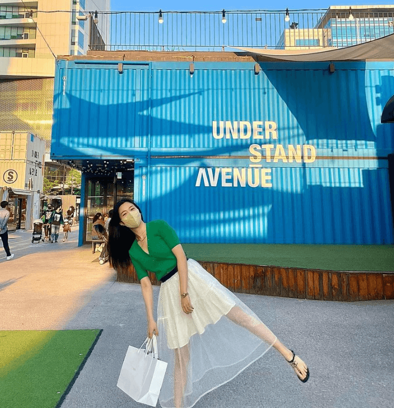 이승기 결혼 상대 배우 이다인 건대 앞 화사한 옷차림