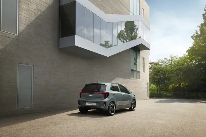 더 뉴 모닝 후면