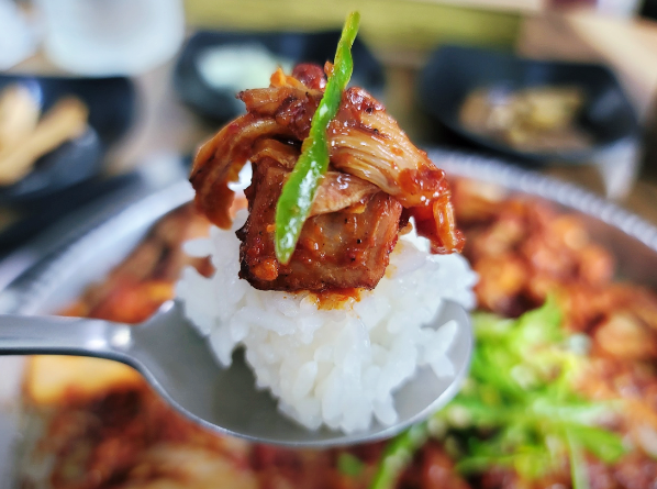 생방송 투데이 김천시 윤가네촌돼지 돼지김치구이